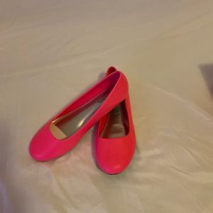HOT Cakes Pink Flats (NWT)